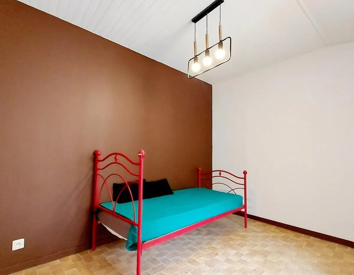 Homestay Chez Elle Apartment Oraison France