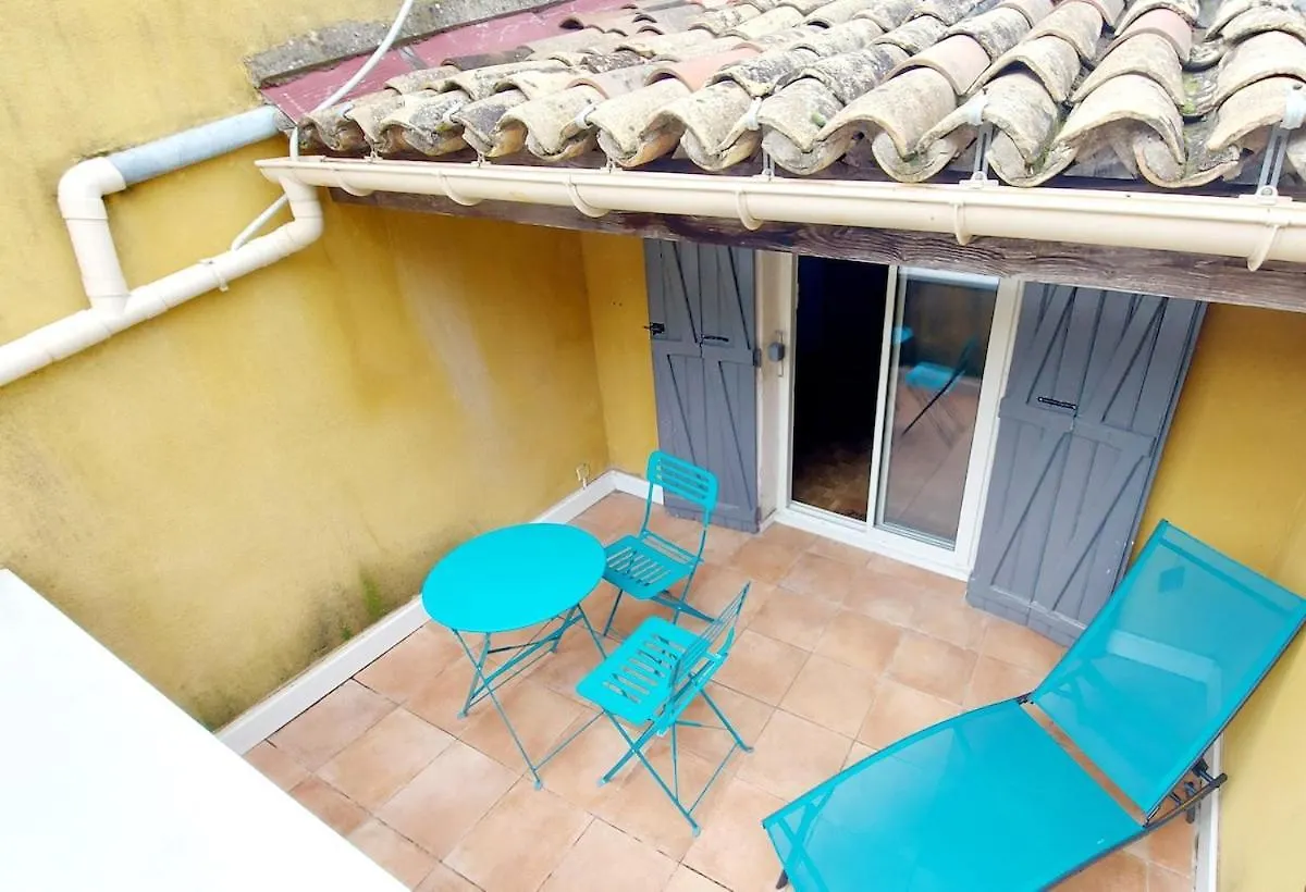 Chez Elle Apartment Oraison 0*,