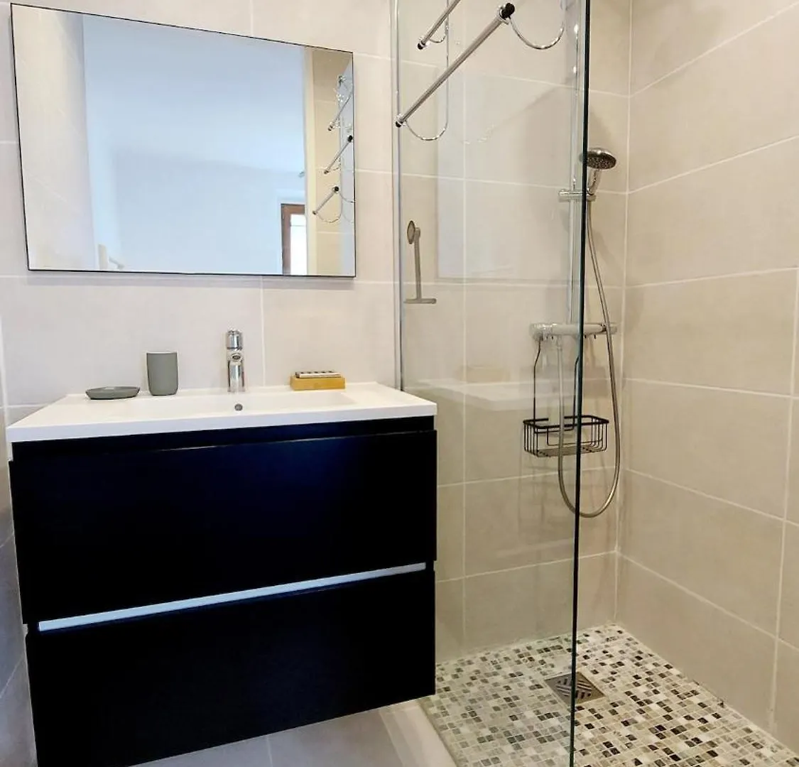 Chez Elle Apartment Oraison Homestay